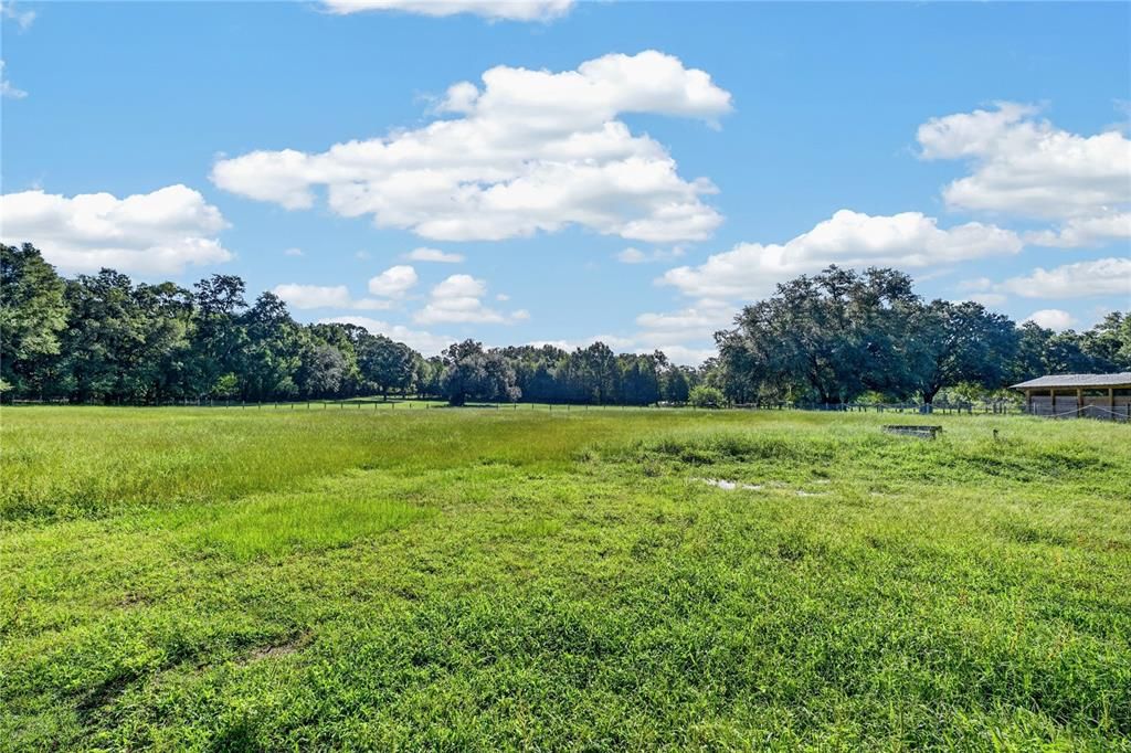 For Sale: $399,900 (3 beds, 2 baths, 1512 Square Feet)