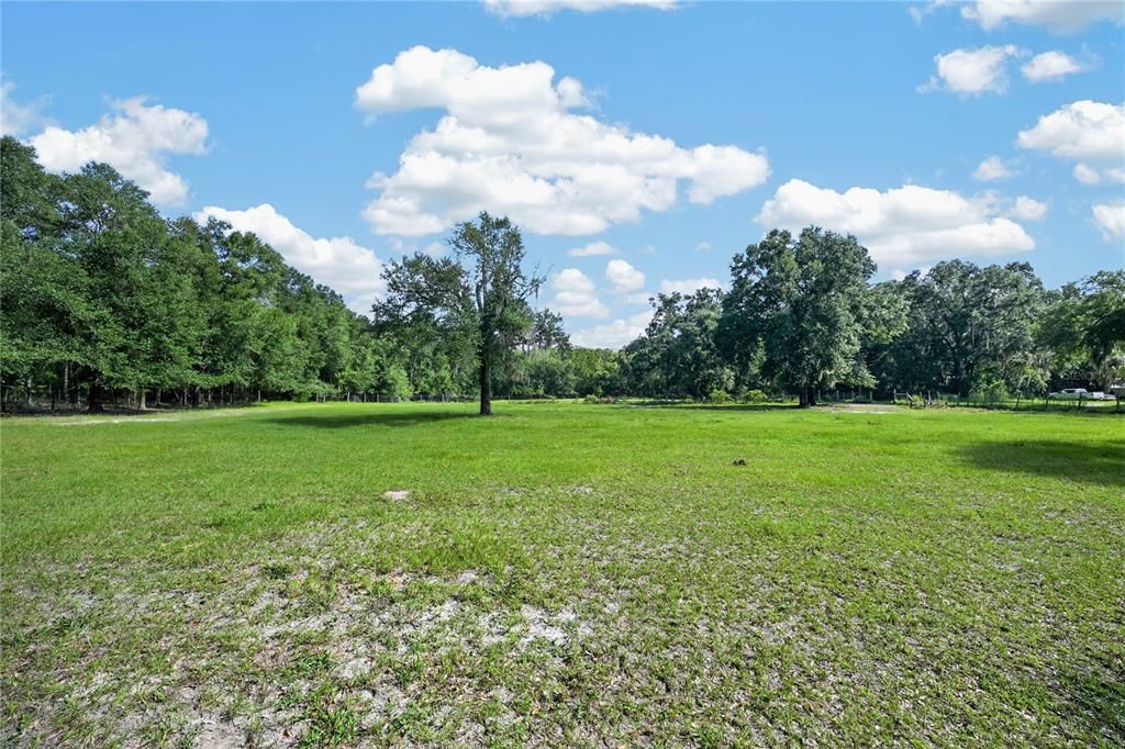 For Sale: $399,900 (3 beds, 2 baths, 1512 Square Feet)