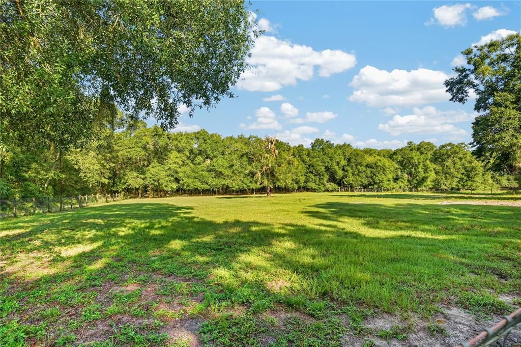 For Sale: $399,900 (3 beds, 2 baths, 1512 Square Feet)