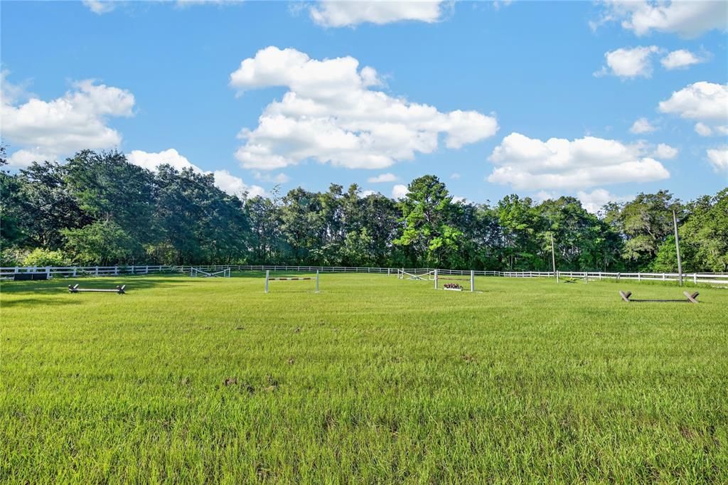 For Sale: $399,900 (3 beds, 2 baths, 1512 Square Feet)