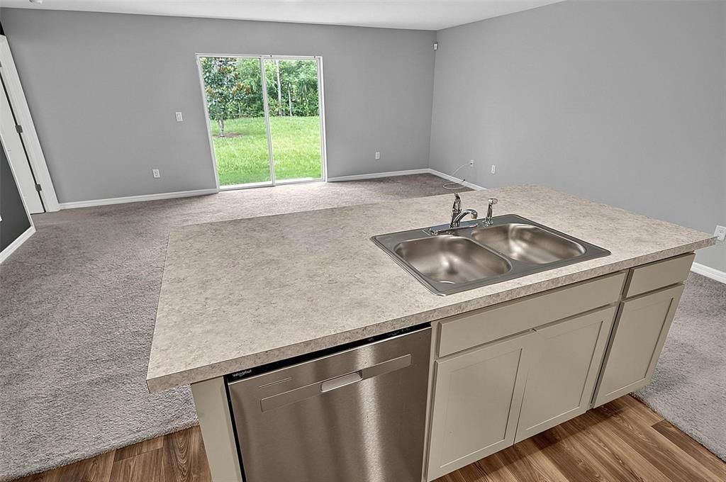 For Sale: $349,900 (4 beds, 2 baths, 1806 Square Feet)