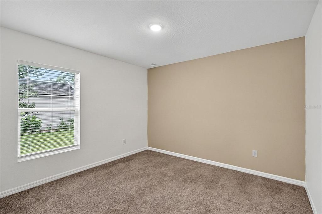 For Sale: $349,900 (4 beds, 2 baths, 1806 Square Feet)