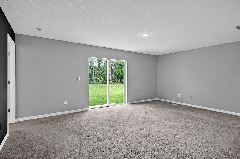 For Sale: $349,900 (4 beds, 2 baths, 1806 Square Feet)