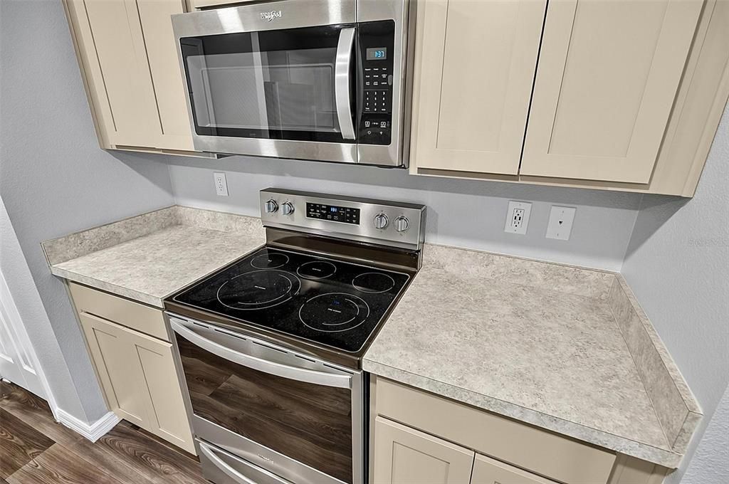 For Sale: $349,900 (4 beds, 2 baths, 1806 Square Feet)