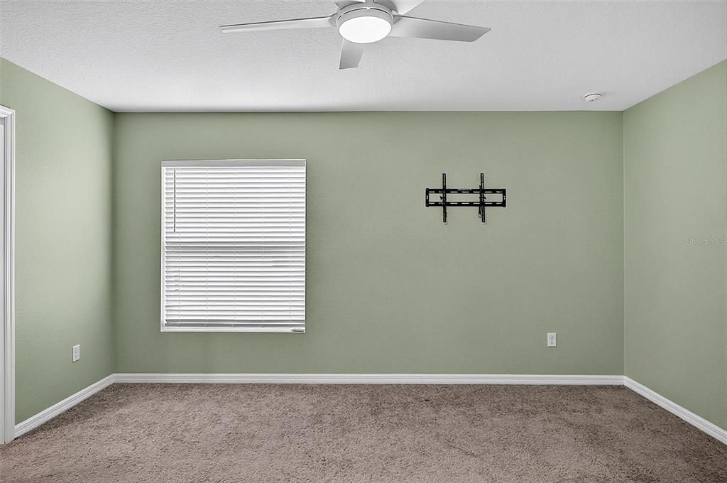 For Sale: $349,900 (4 beds, 2 baths, 1806 Square Feet)