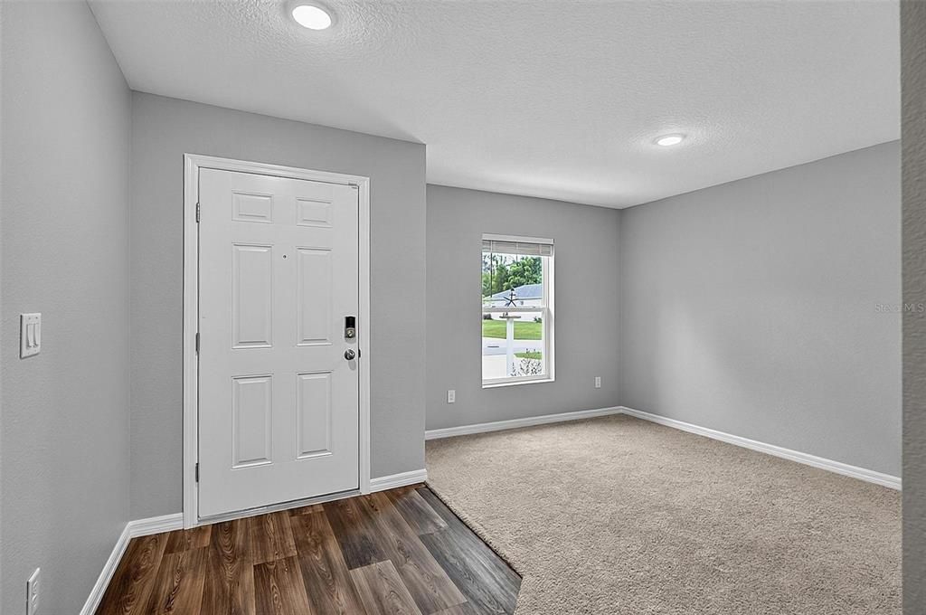 For Sale: $349,900 (4 beds, 2 baths, 1806 Square Feet)