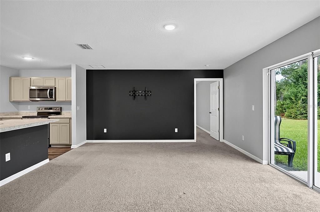 For Sale: $349,900 (4 beds, 2 baths, 1806 Square Feet)