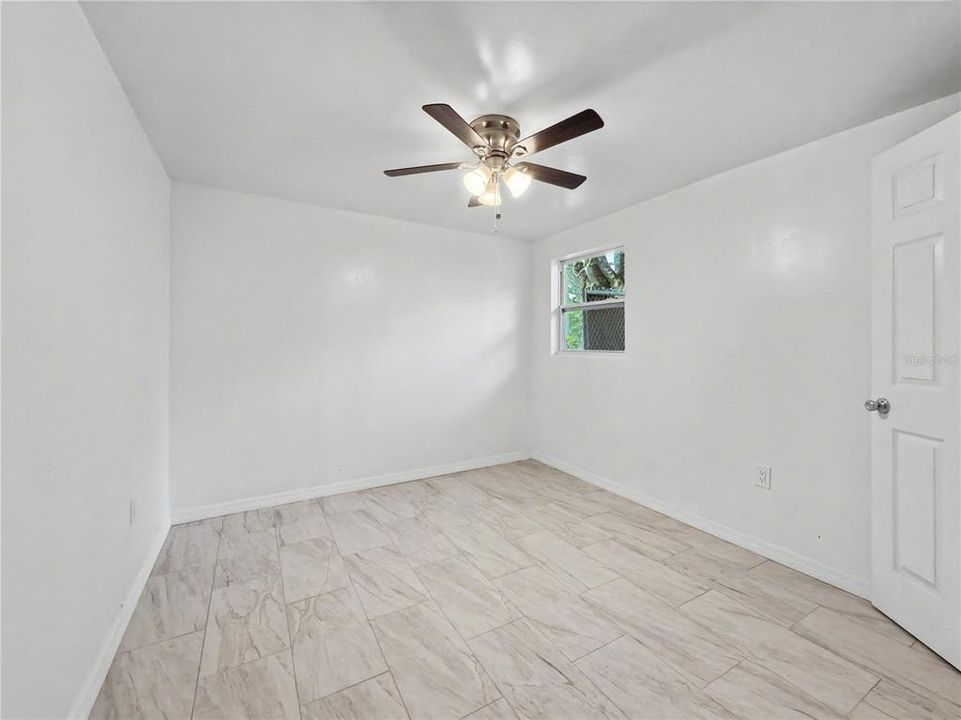 For Rent: $1,700 (3 beds, 1 baths, 1008 Square Feet)