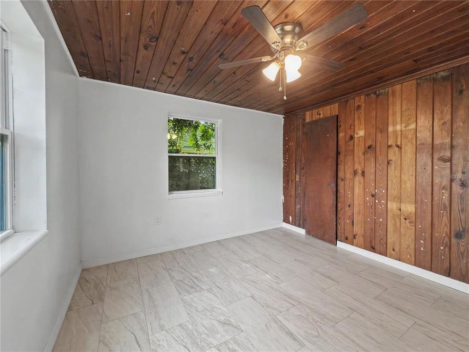 For Rent: $1,700 (3 beds, 1 baths, 1008 Square Feet)