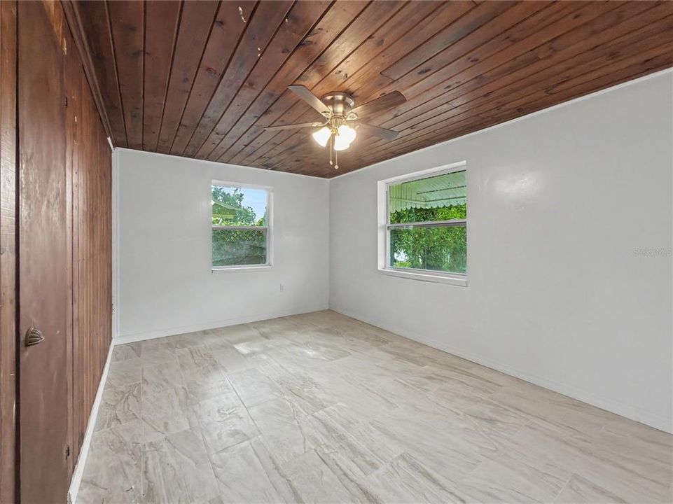 For Rent: $1,700 (3 beds, 1 baths, 1008 Square Feet)