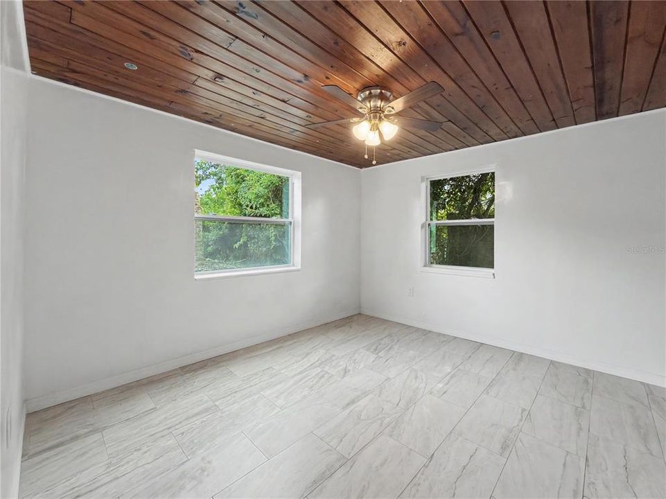 For Rent: $1,700 (3 beds, 1 baths, 1008 Square Feet)