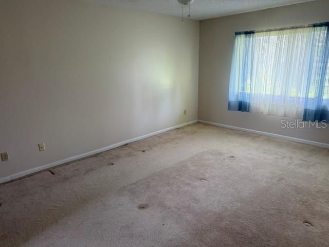For Sale: $279,900 (2 beds, 2 baths, 1161 Square Feet)