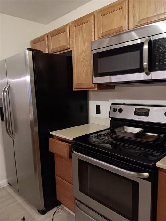 For Rent: $2,000 (4 beds, 4 baths, 1177 Square Feet)