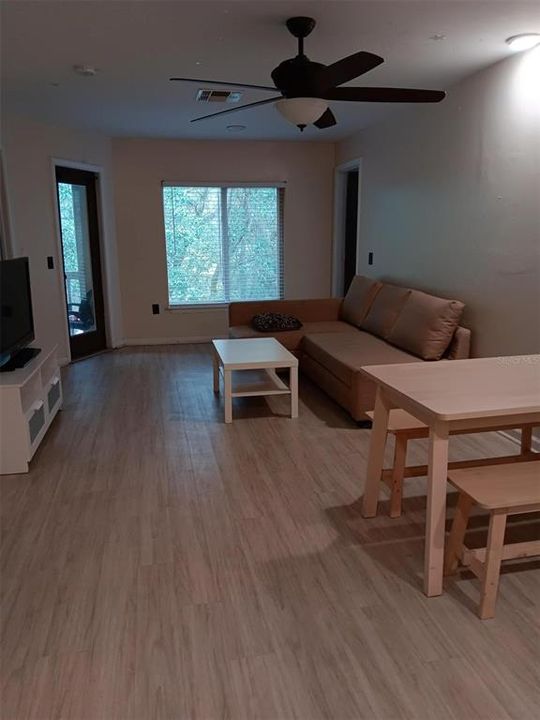 For Rent: $2,000 (4 beds, 4 baths, 1177 Square Feet)