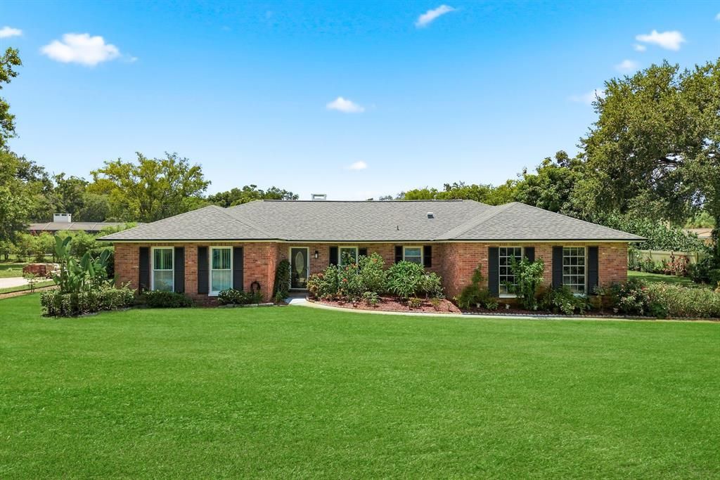 Active With Contract: $619,900 (4 beds, 2 baths, 2270 Square Feet)