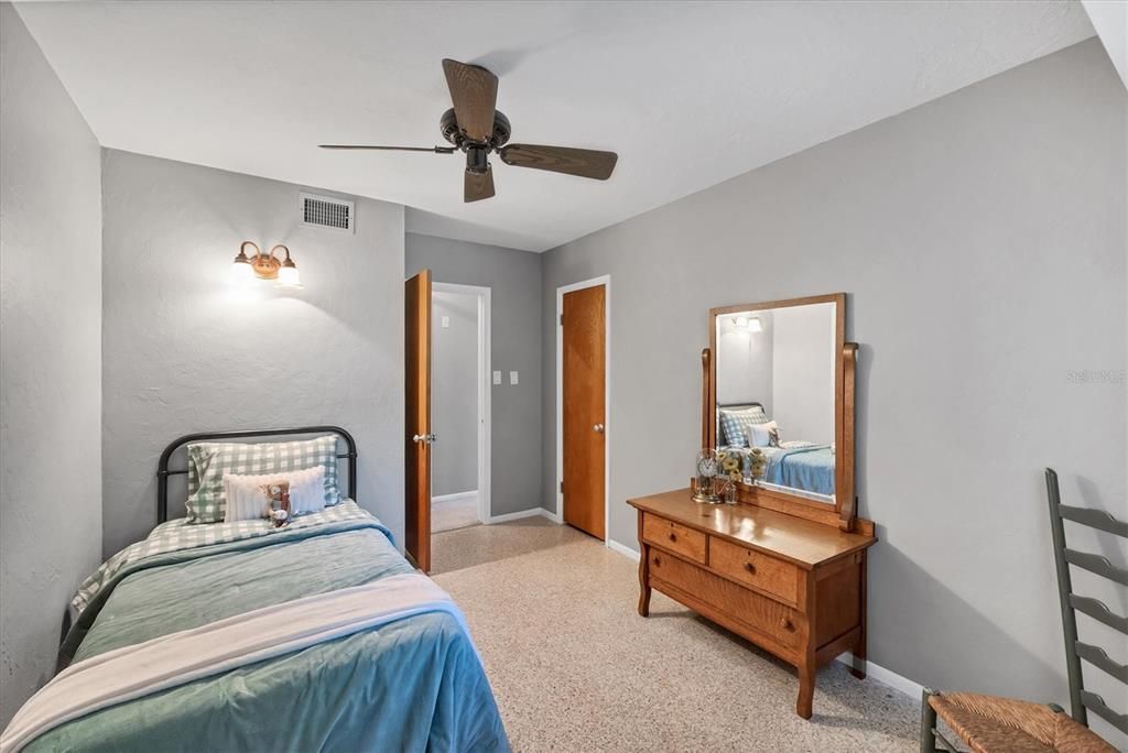 For Sale: $600,000 (4 beds, 2 baths, 2016 Square Feet)