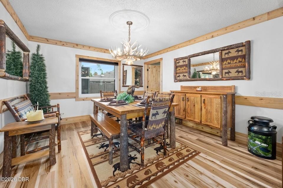 For Sale: $629,000 (3 beds, 2 baths, 2361 Square Feet)