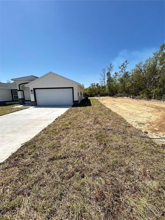 For Sale: $279,900 (3 beds, 2 baths, 1558 Square Feet)