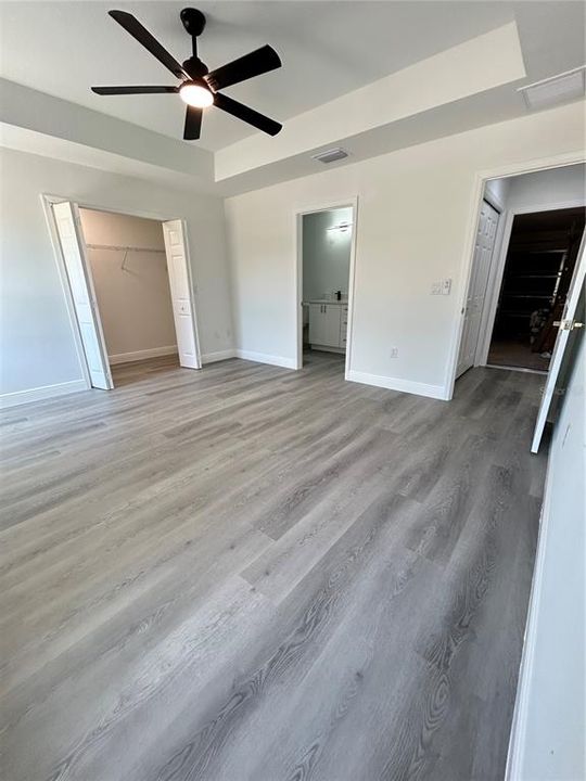 For Sale: $279,900 (3 beds, 2 baths, 1558 Square Feet)
