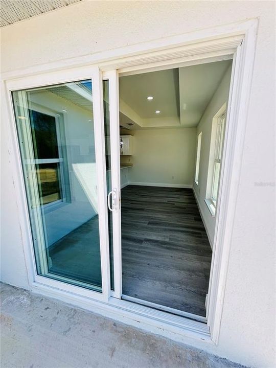 For Sale: $279,900 (3 beds, 2 baths, 1558 Square Feet)
