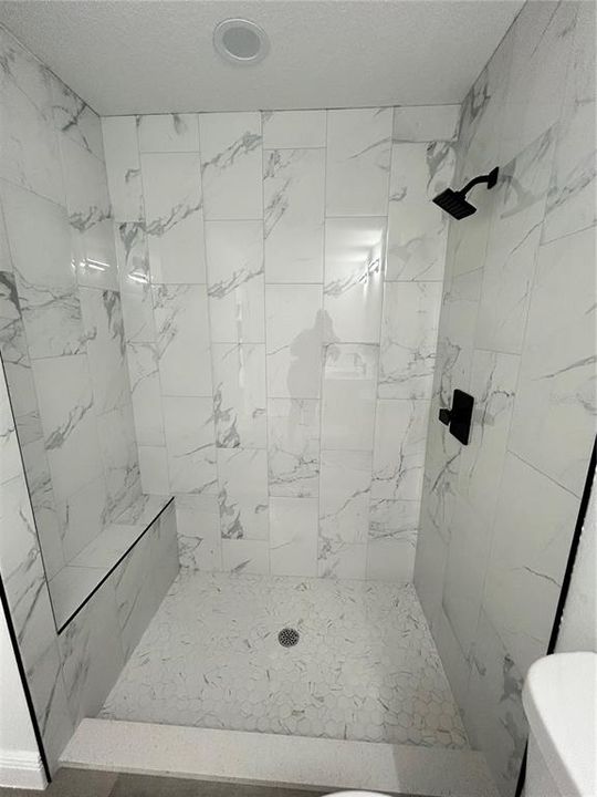 For Sale: $279,900 (3 beds, 2 baths, 1558 Square Feet)