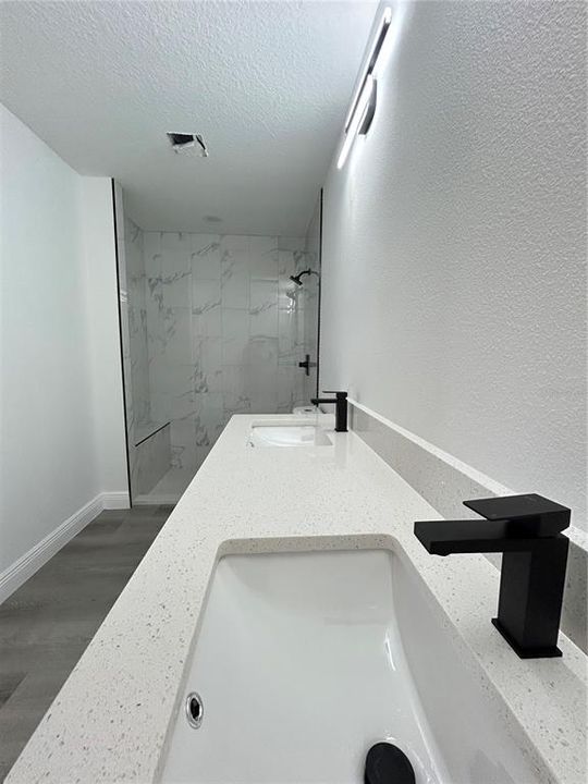For Sale: $279,900 (3 beds, 2 baths, 1558 Square Feet)