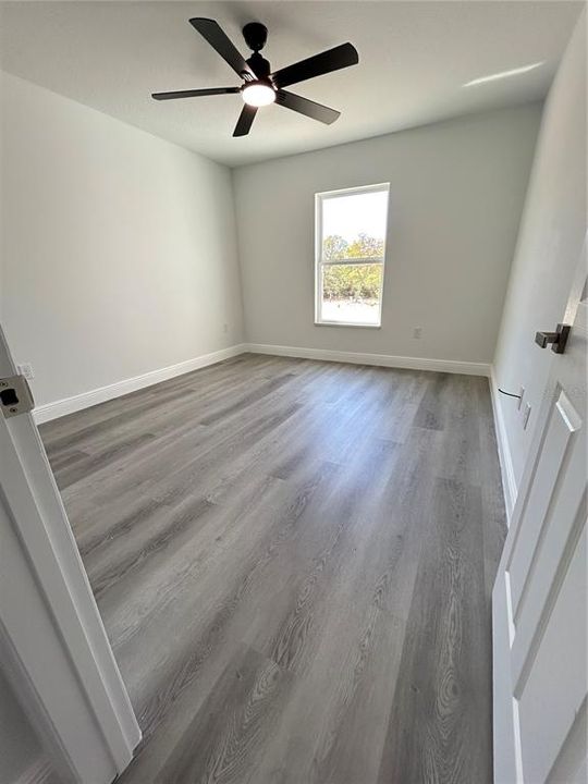 For Sale: $279,900 (3 beds, 2 baths, 1558 Square Feet)