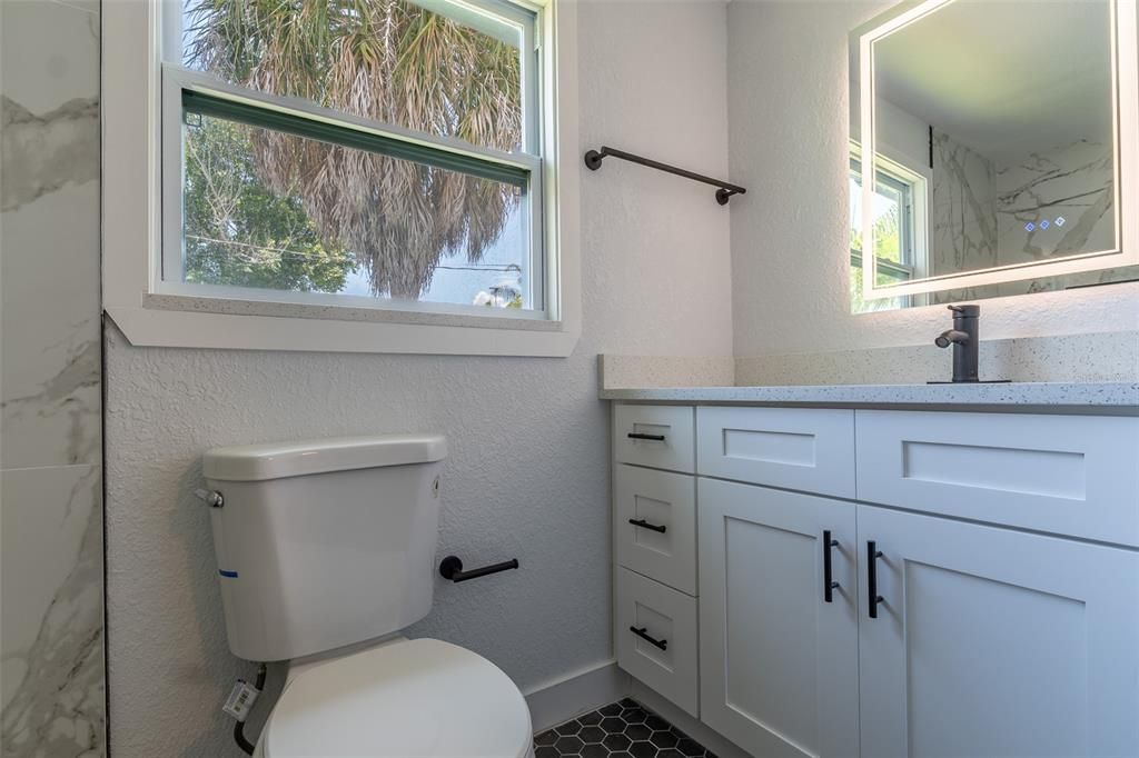 For Sale: $425,000 (3 beds, 2 baths, 1281 Square Feet)
