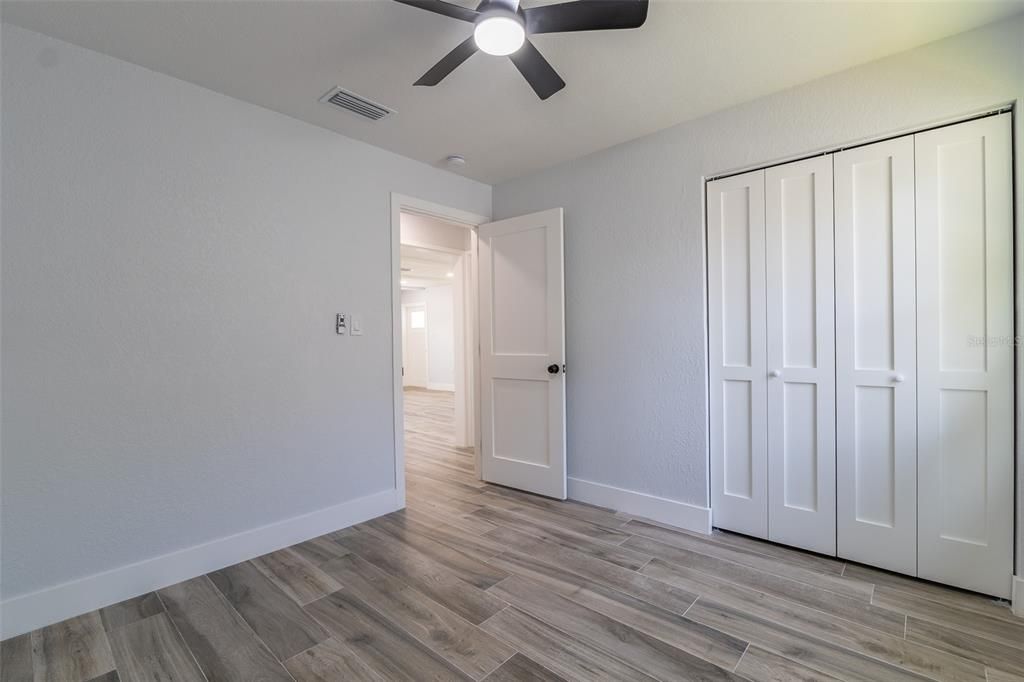 For Sale: $425,000 (3 beds, 2 baths, 1281 Square Feet)