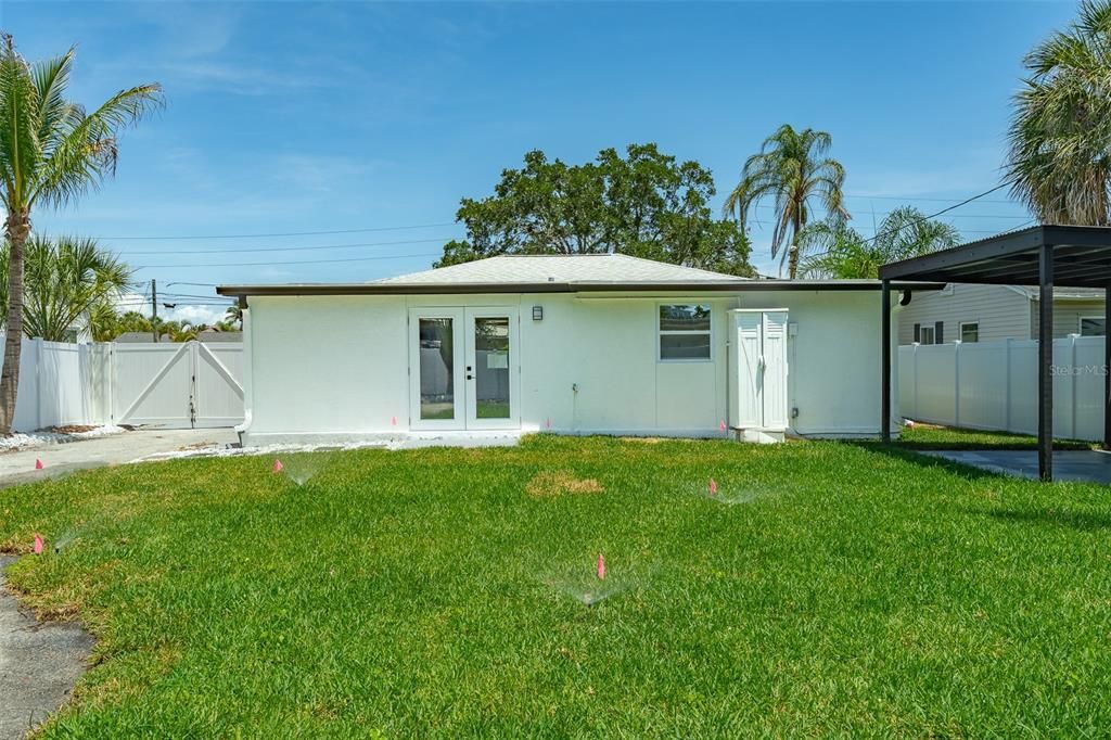 For Sale: $425,000 (3 beds, 2 baths, 1281 Square Feet)