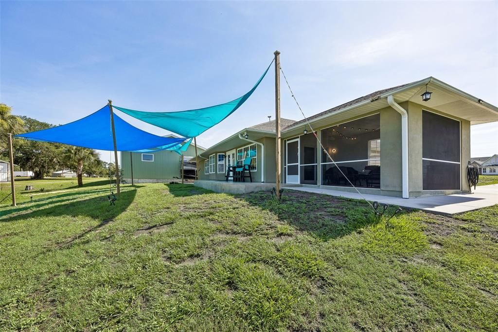 For Sale: $800,000 (3 beds, 3 baths, 1576 Square Feet)