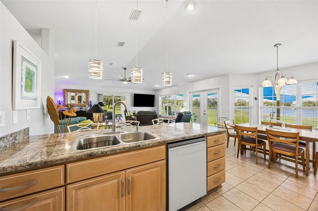 For Sale: $800,000 (3 beds, 3 baths, 1576 Square Feet)
