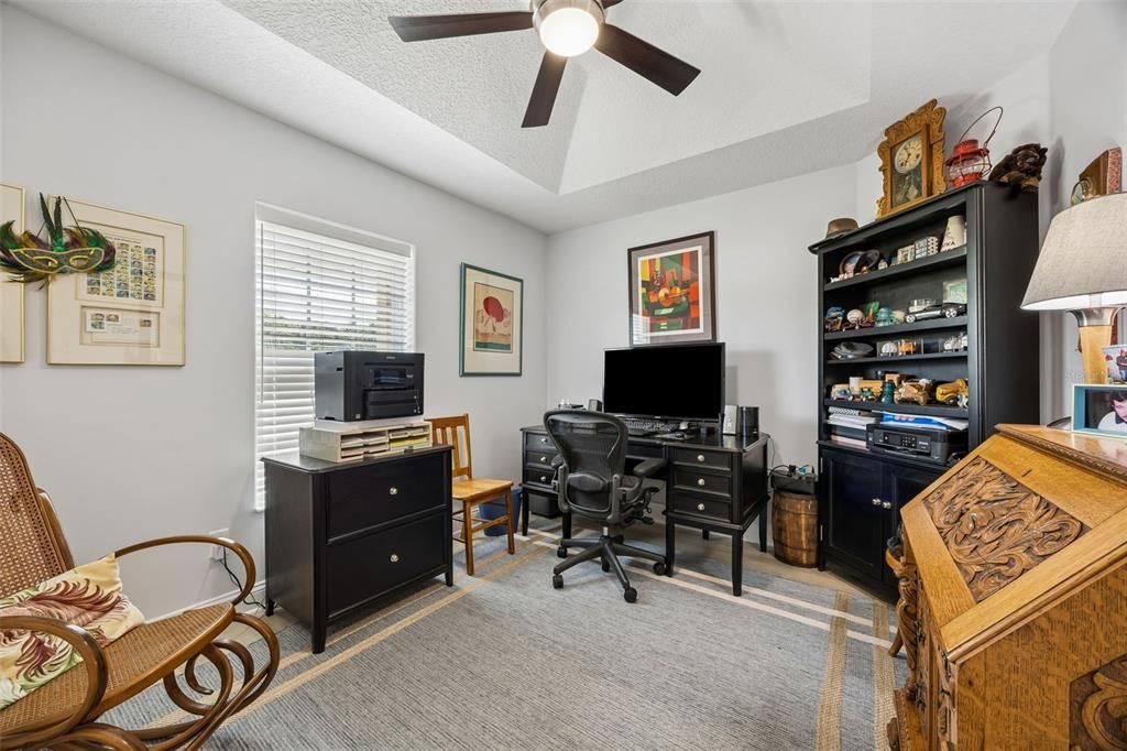For Sale: $800,000 (3 beds, 3 baths, 1576 Square Feet)