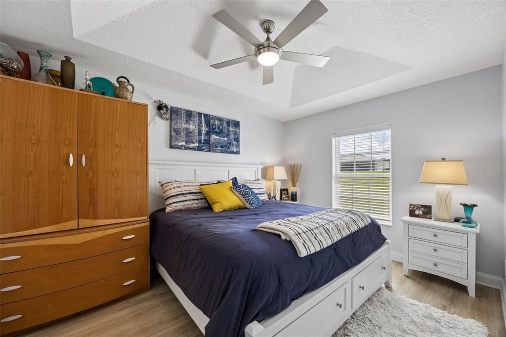 For Sale: $800,000 (3 beds, 3 baths, 1576 Square Feet)