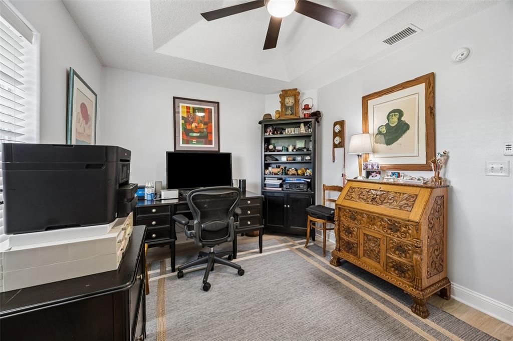 For Sale: $800,000 (3 beds, 3 baths, 1576 Square Feet)