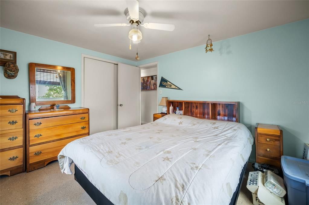For Sale: $450,000 (3 beds, 2 baths, 1236 Square Feet)