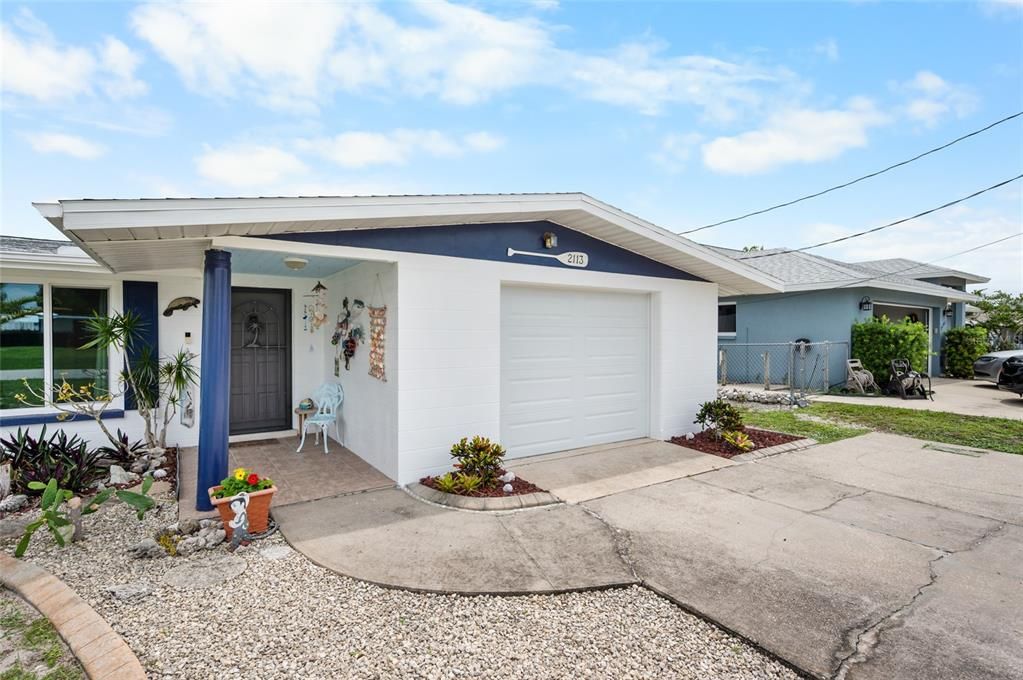 For Sale: $450,000 (3 beds, 2 baths, 1236 Square Feet)