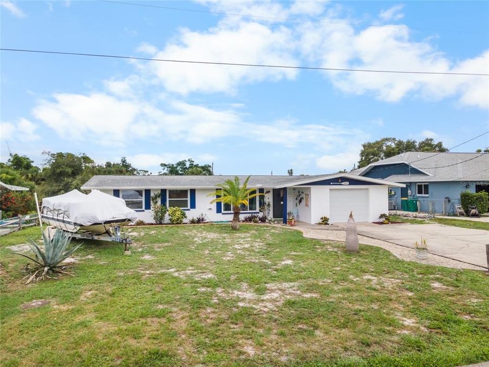 For Sale: $450,000 (3 beds, 2 baths, 1236 Square Feet)