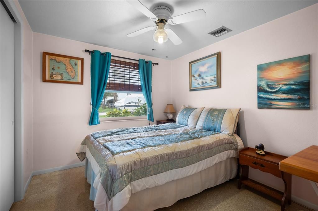 For Sale: $450,000 (3 beds, 2 baths, 1236 Square Feet)
