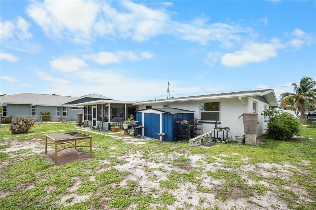 For Sale: $450,000 (3 beds, 2 baths, 1236 Square Feet)