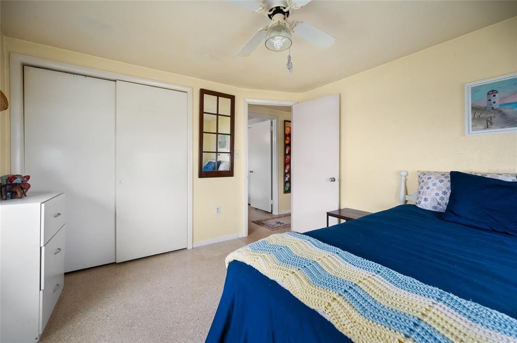 For Sale: $450,000 (3 beds, 2 baths, 1236 Square Feet)