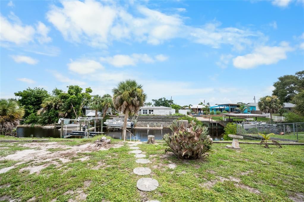 For Sale: $450,000 (3 beds, 2 baths, 1236 Square Feet)