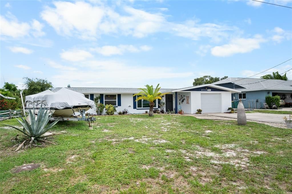For Sale: $450,000 (3 beds, 2 baths, 1236 Square Feet)