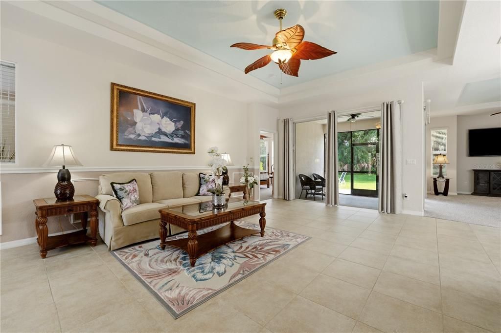For Sale: $395,900 (3 beds, 2 baths, 1942 Square Feet)