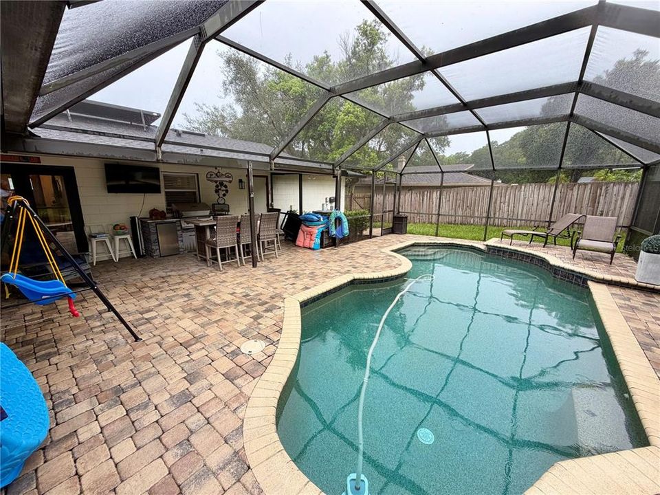 For Rent: $3,500 (3 beds, 2 baths, 1713 Square Feet)