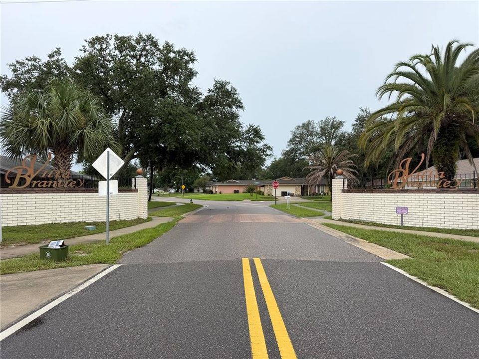 For Rent: $3,500 (3 beds, 2 baths, 1713 Square Feet)