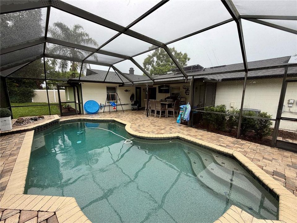 For Rent: $3,500 (3 beds, 2 baths, 1713 Square Feet)