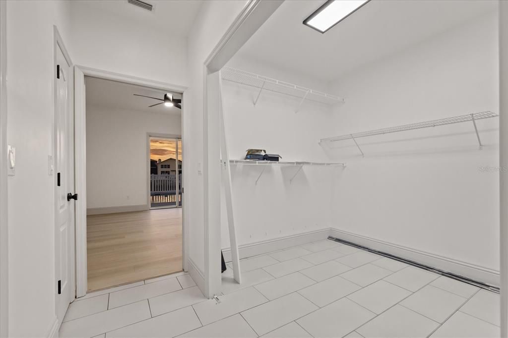 For Sale: $1,150,000 (3 beds, 2 baths, 3482 Square Feet)