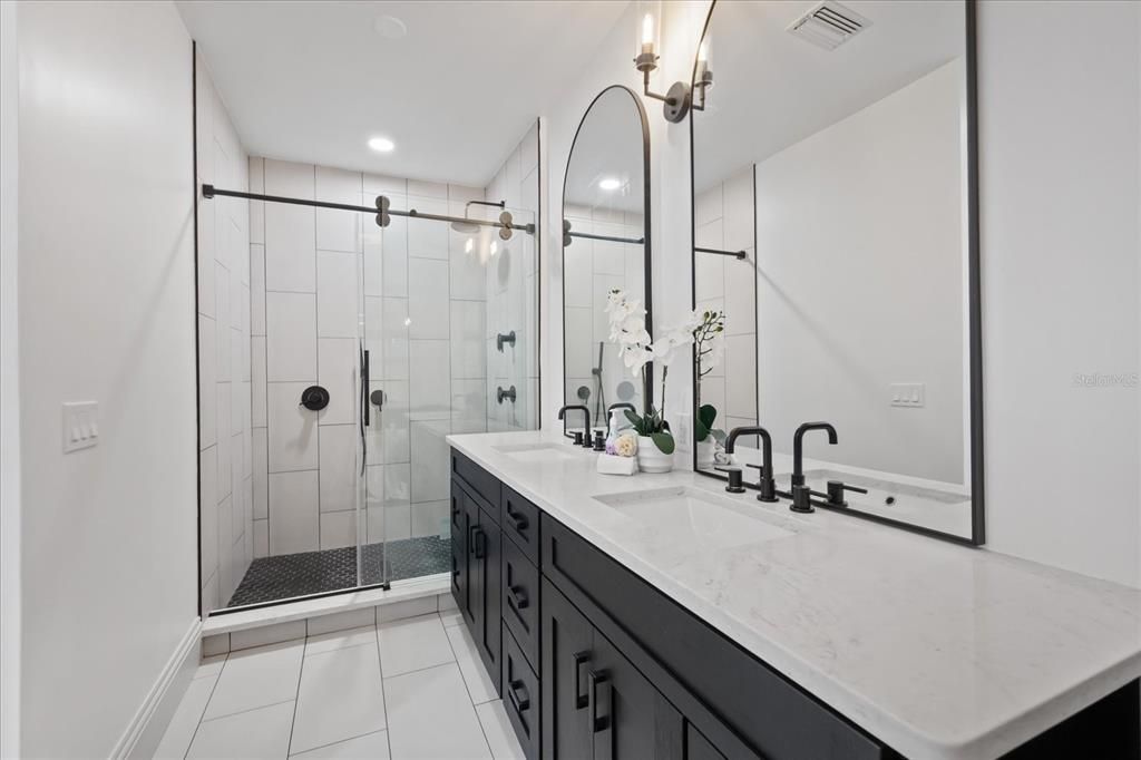 For Sale: $1,150,000 (3 beds, 2 baths, 3482 Square Feet)