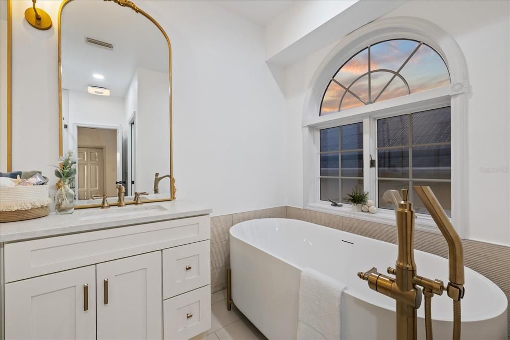 For Sale: $1,150,000 (3 beds, 2 baths, 3482 Square Feet)